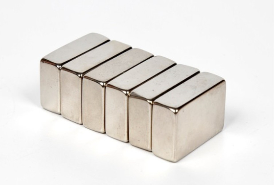 N35-N48 Nam châm NdFeB thiêu kết Nam châm đất hiếm Neodymium tùy chỉnh