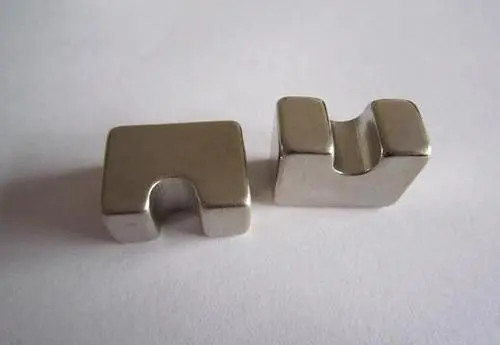 Lớp phủ Ni Cu Ni Khối nam châm N38 NdFeB có hình dạng đặc biệt cho máy móc phần cứng