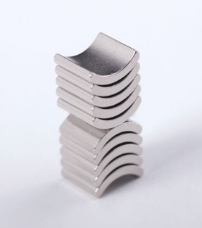 Nam châm N35SH Arc NdFeB, Nam châm hồ quang Neodymium cho máy tính / ô tô
