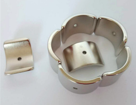 Giá cả cạnh tranh Nam châm Ndfeb mạnh Khối hồ quang Nam châm Neodymium cho động cơ